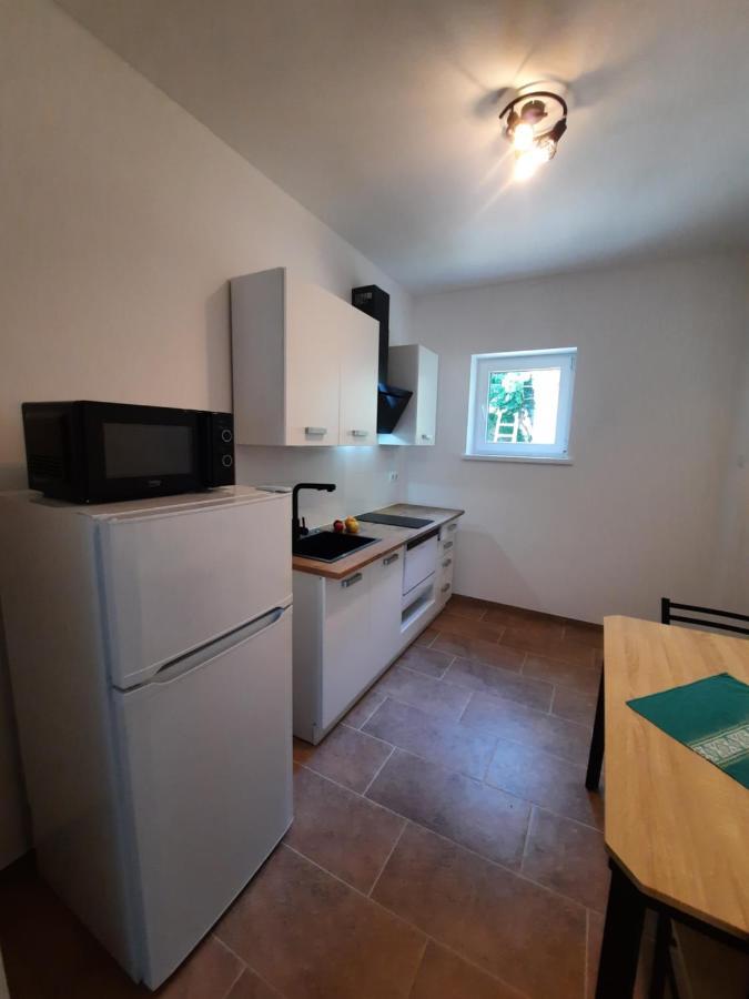 Lena. Appartement